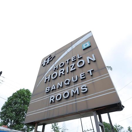 Hotel Horizon & Restaurant Сурат Екстериор снимка